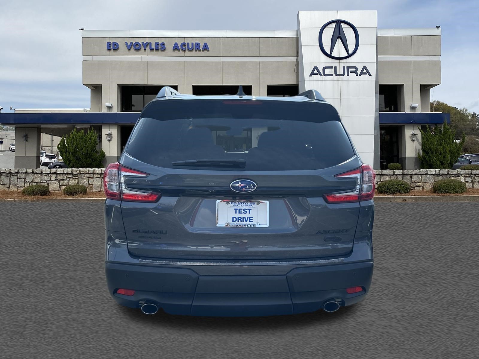 Used 2025 Magnetite Gray Metallic Subaru Onyx Edition Touring image 6