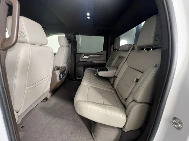 Used 2024 White GMC SLT image 13