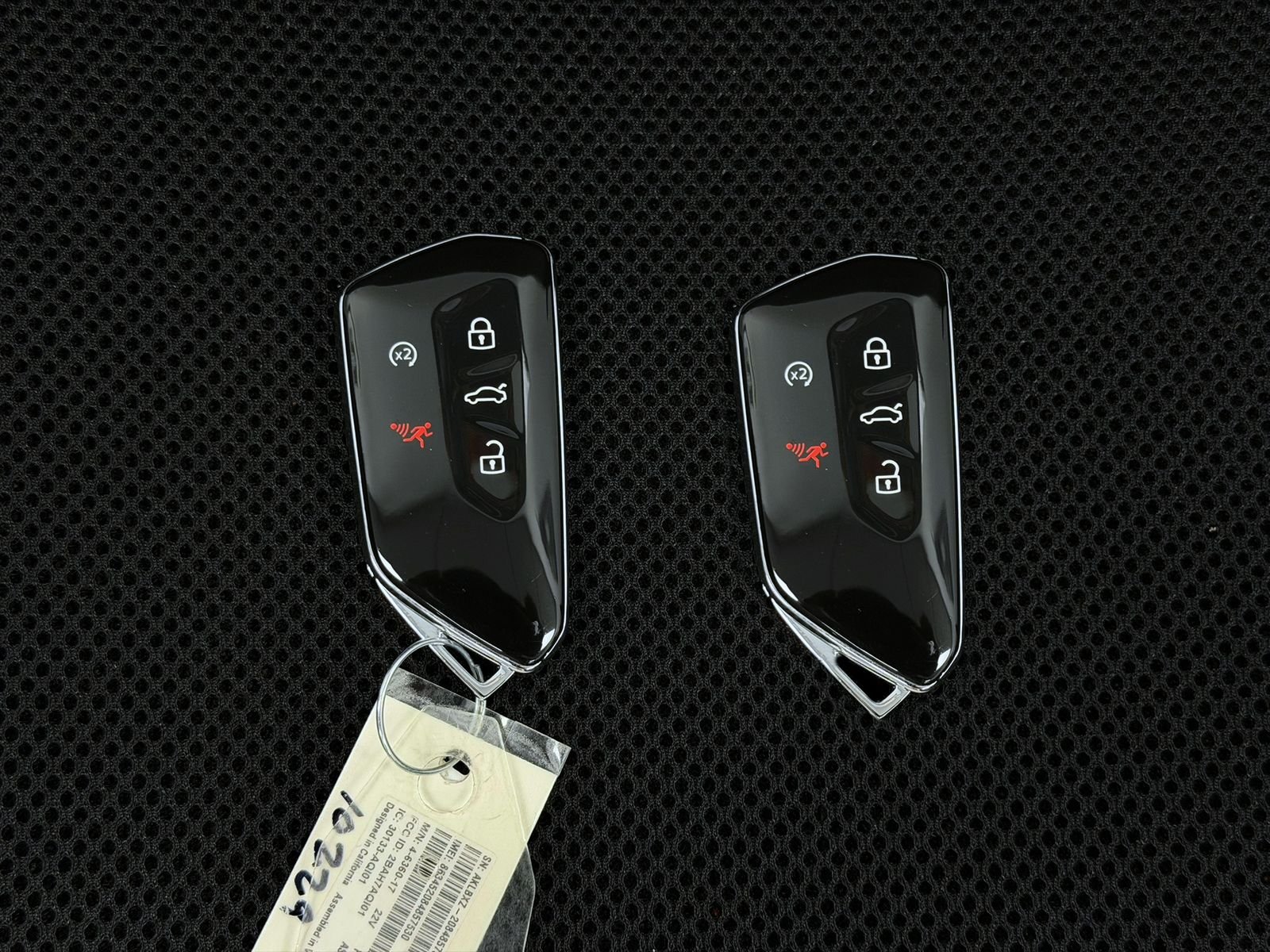 Used 2025 Kingfisher Blue Metallic Volkswagen 2.0T SEL R-Line Black image 9