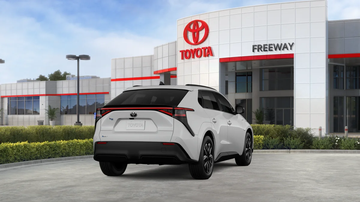 New 2026 Wind Chill Pearl Toyota XLE image 9