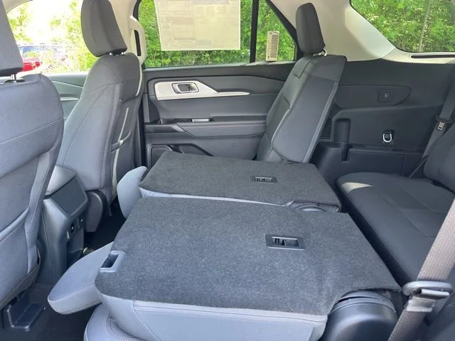 New 2026 Agate Black Metallic Ford Active image 42