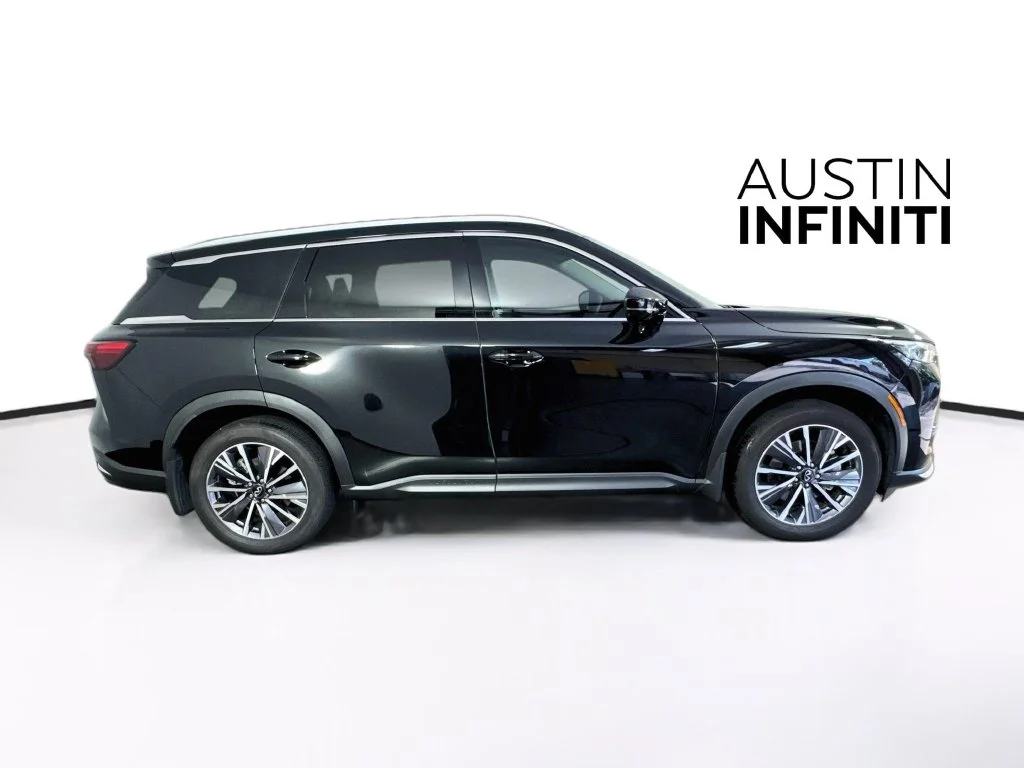 Certified Used 2027 Black INFINITI LUXE image 11