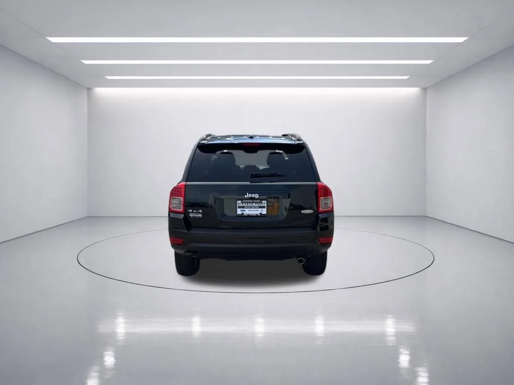 Used 2013 Black Forest Green Pearlcoat Jeep Latitude image 6