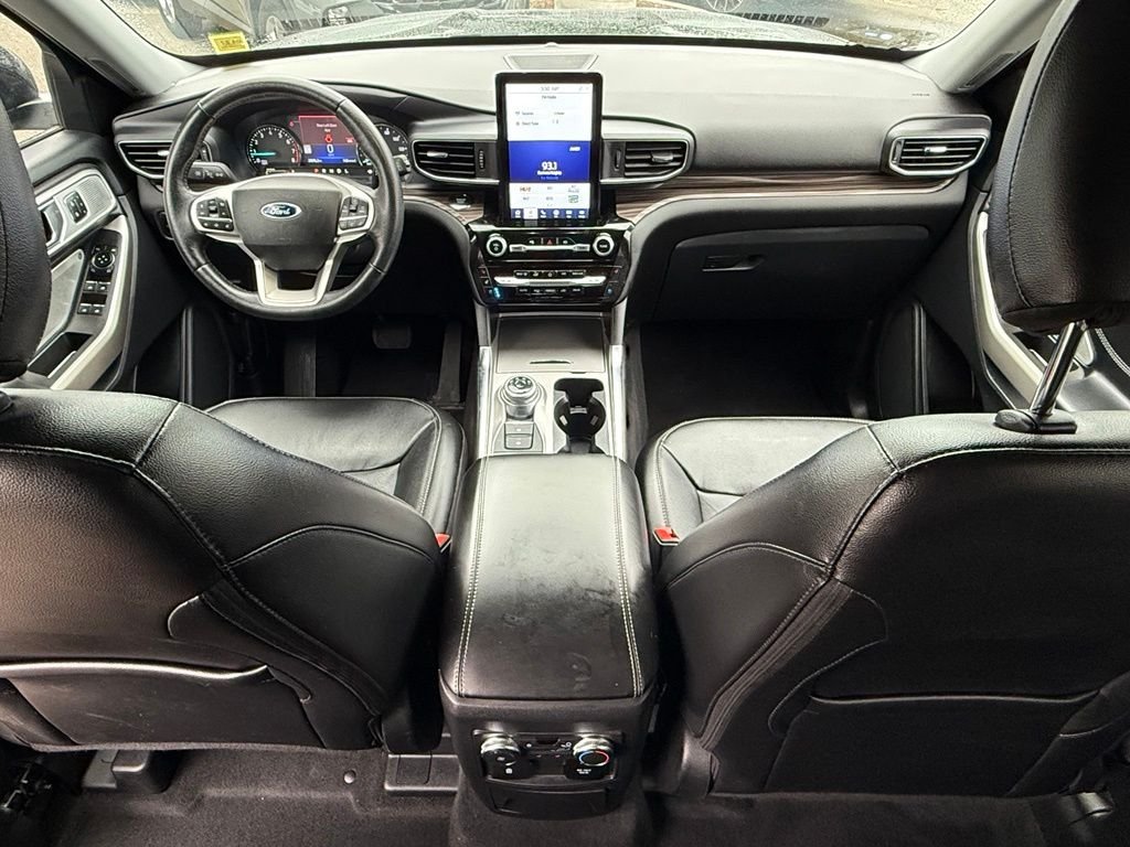 Used 2022 Green Ford Limited image 27