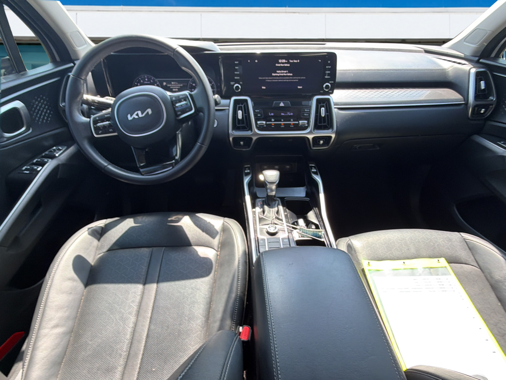 Used 2022 White Kia S image 10