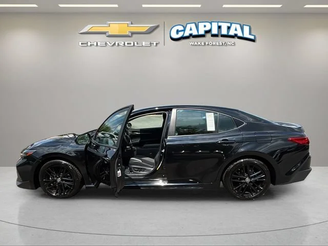 Used 2025  Toyota LE image 9