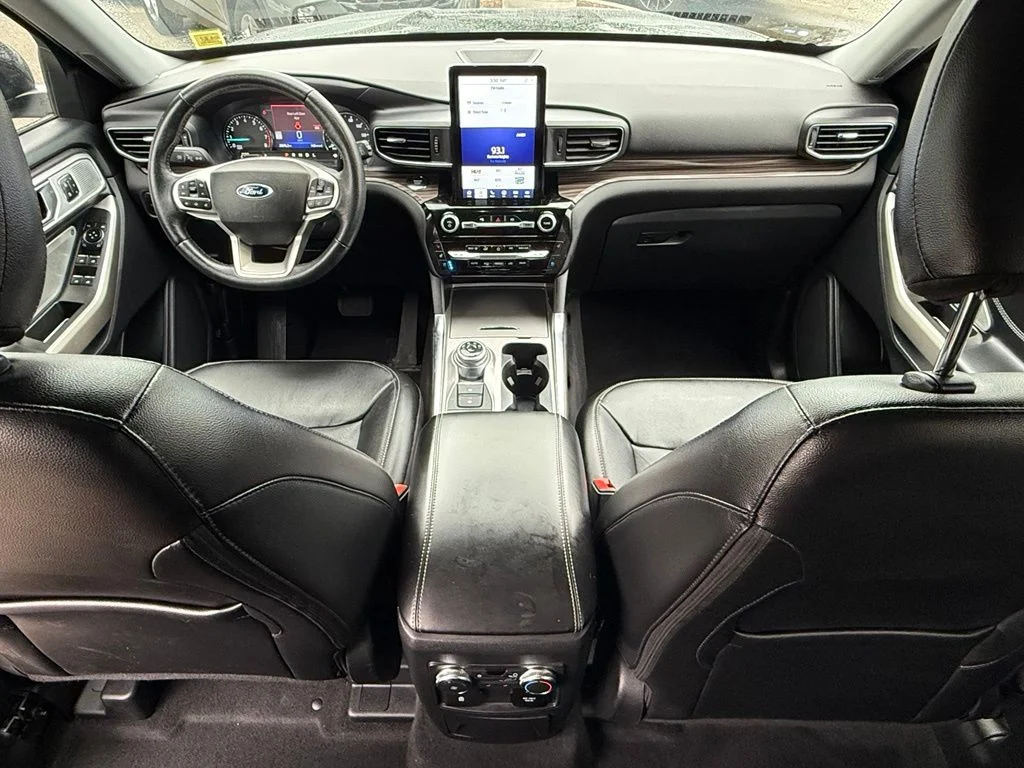 Used 2022 Green Ford Limited image 27