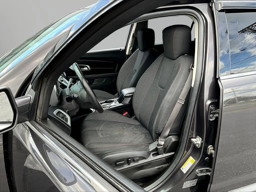 Used 2016 Silver GMC SLE-2 image 20