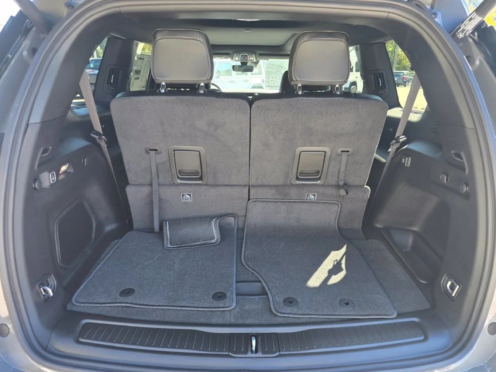 New 2027 Gray Jeep Limited Reserve image 14