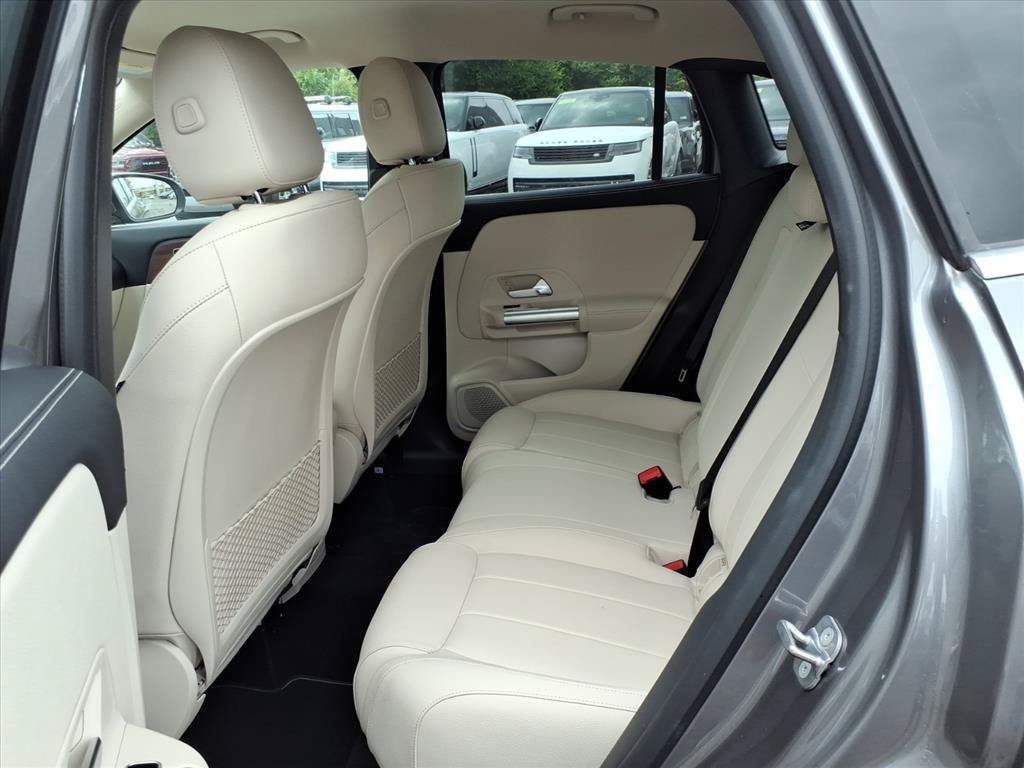 Used 2023 Mountain Grey Met Mercedes-Benz GLA 250 image 12