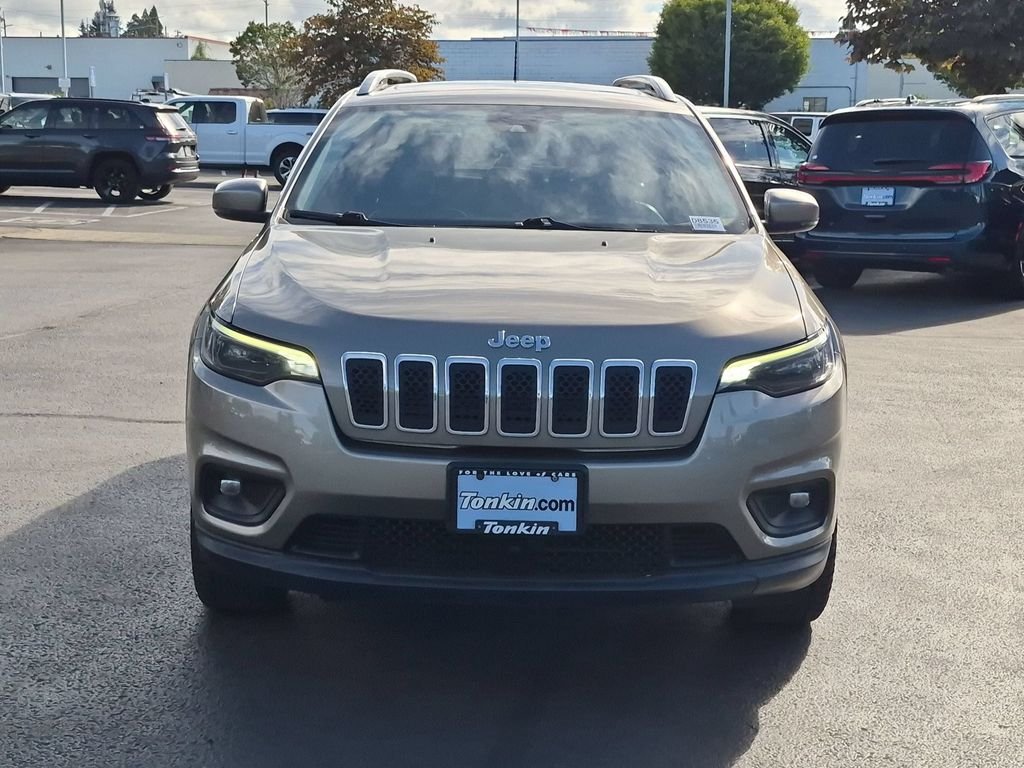 Used 2020 Light Brownstone Pearlcoat Jeep Latitude Plus image 8