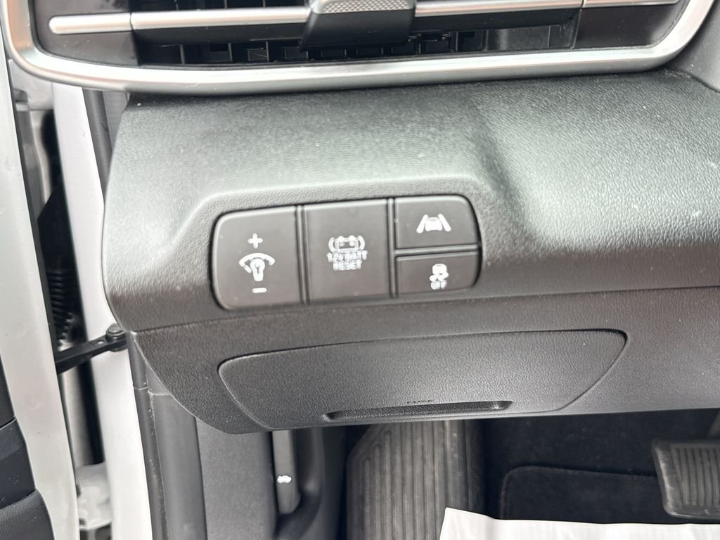 2022 Hyundai Elantra Blue - Photo 19