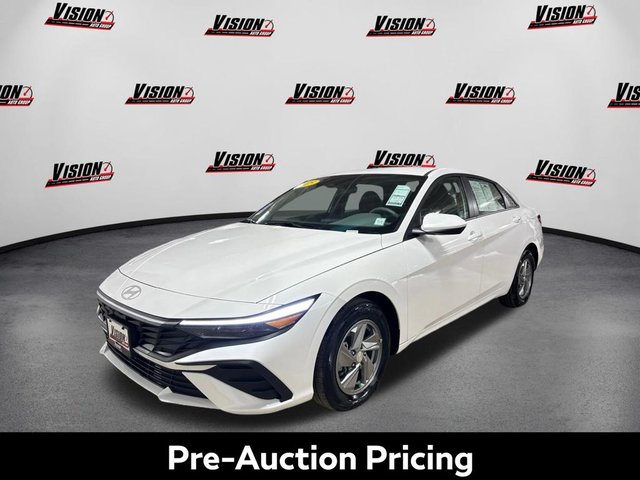 2025 Hyundai Elantra SE