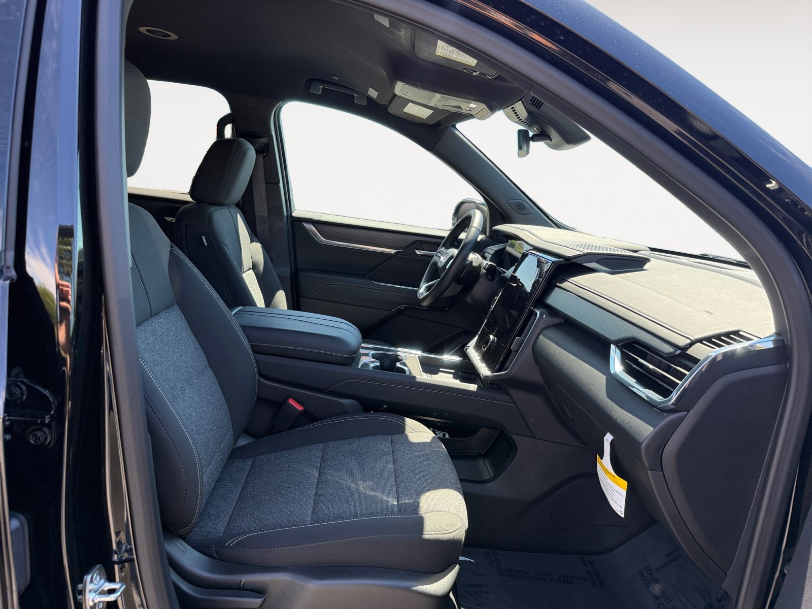 Used 2025 Ebony Twilight Metallic GMC Elevation image 19