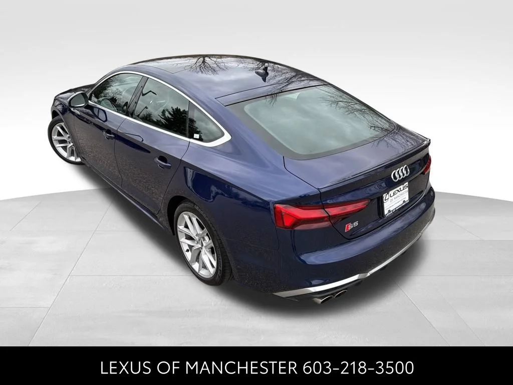 Used 2021 Blue Audi Premium Plus image 4