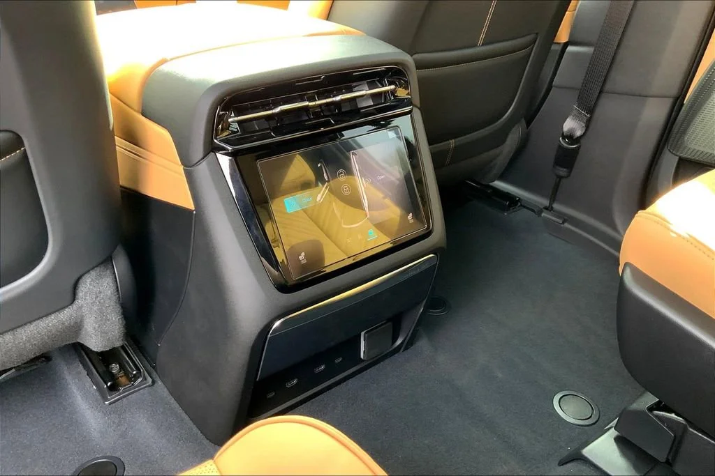 2025 Cadillac Escalade IQ Luxury 2 - Photo 21
