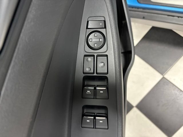 Used 2018 Blue Hyundai Limited image 11