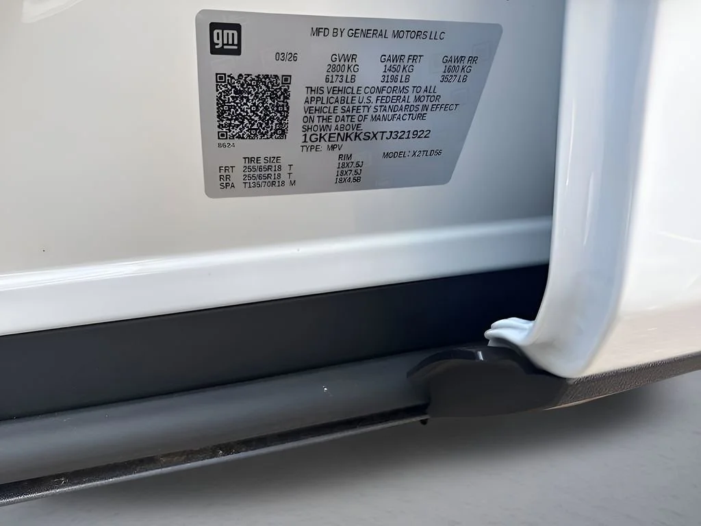 New 2026 Summit White GMC Elevation image 34
