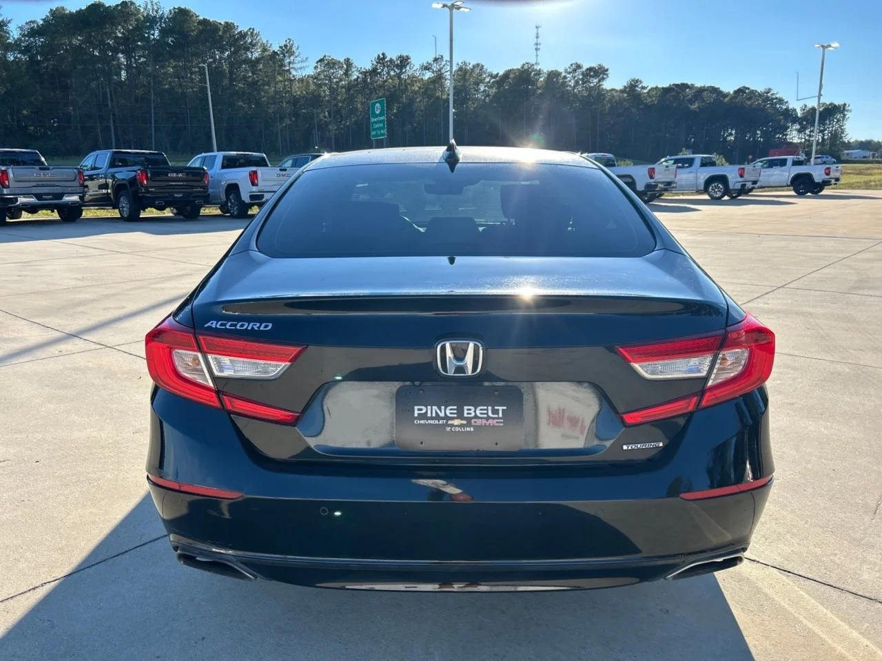 Used 2018  Honda Touring 1.5T image 4