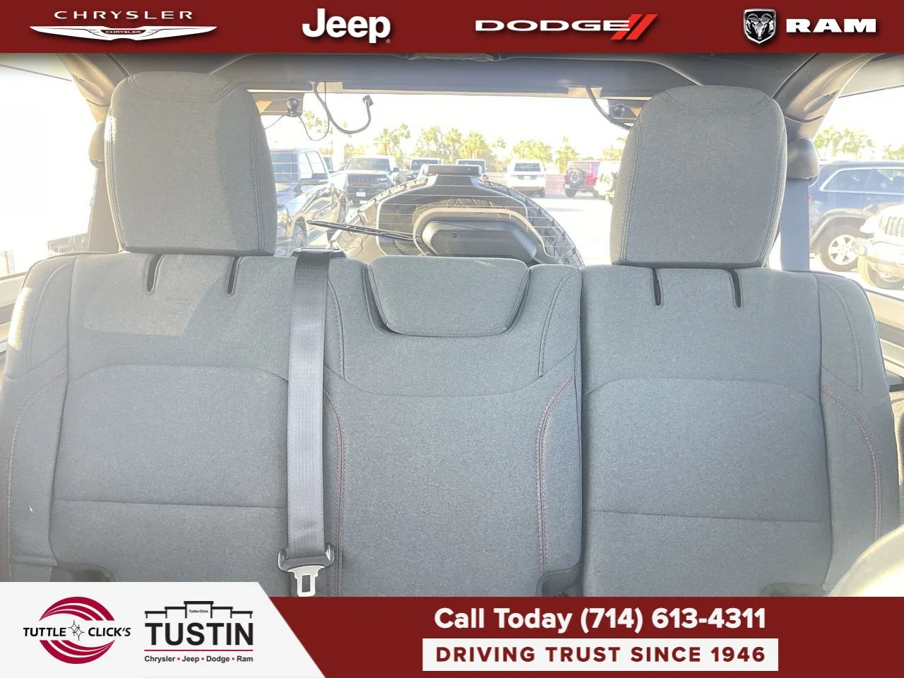 New 2027 Bright White Clear-Coat Paint Jeep Rubicon image 5