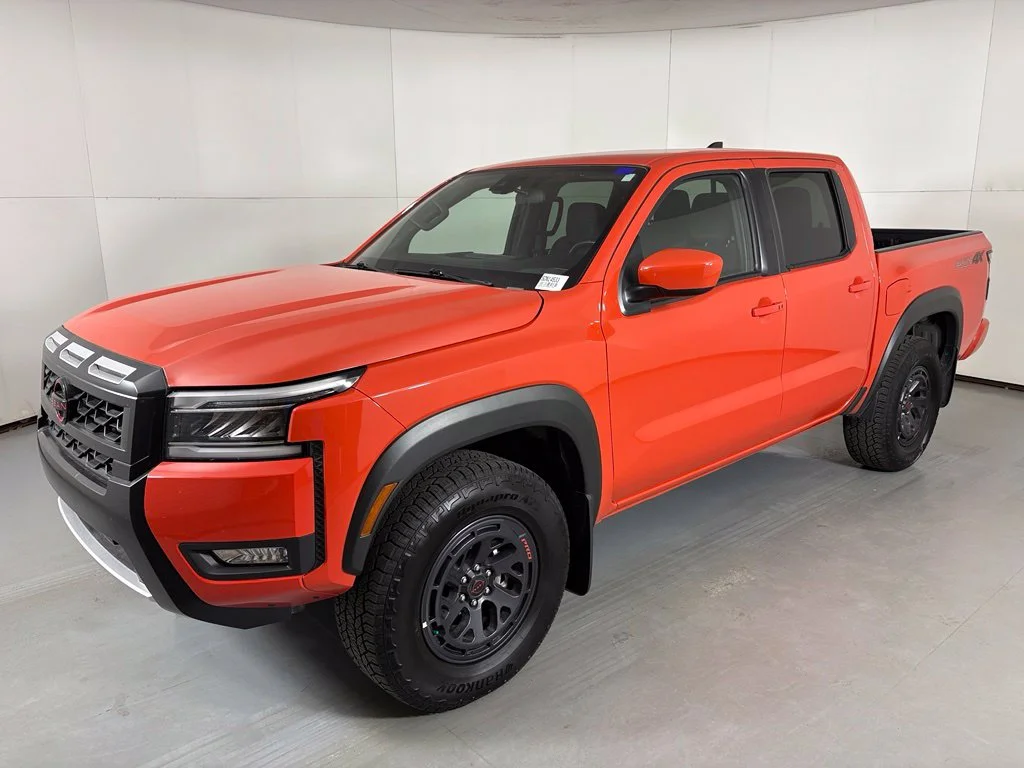 Used 2025 Orange Nissan PRO-4X image 4