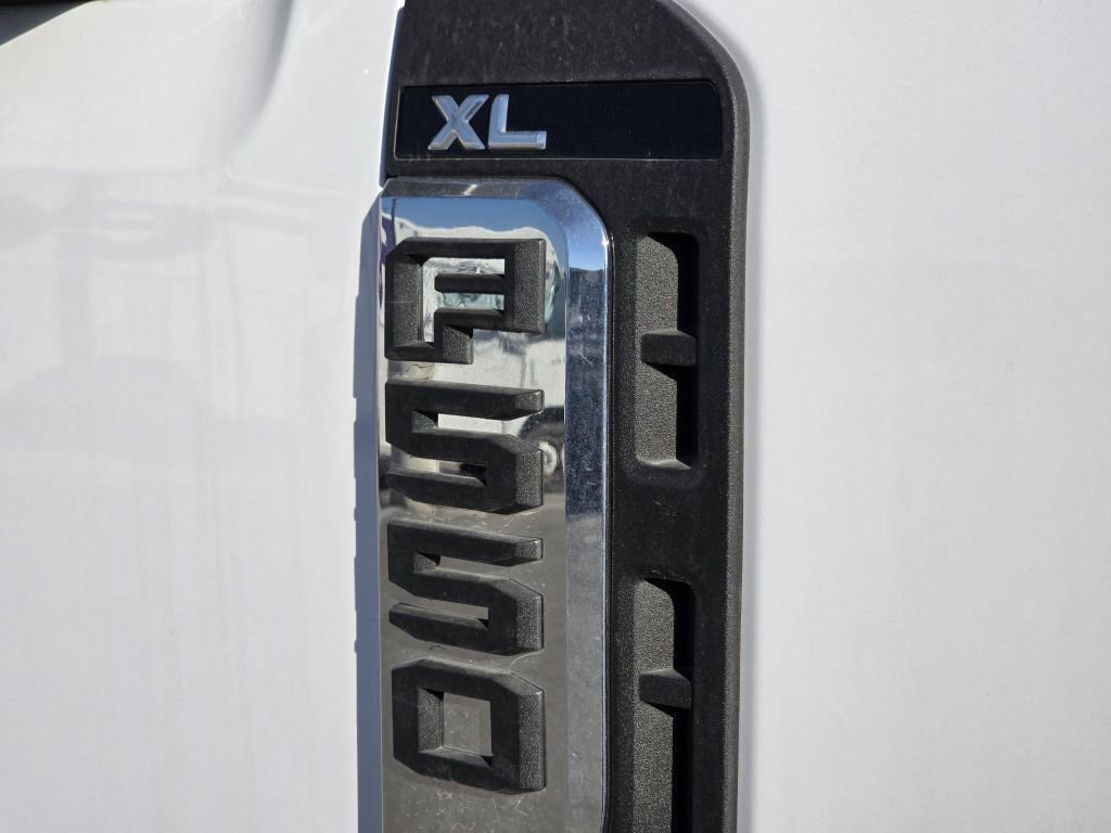 2025 Ford F-550 Super Duty Chassis Cab XL - Photo 27