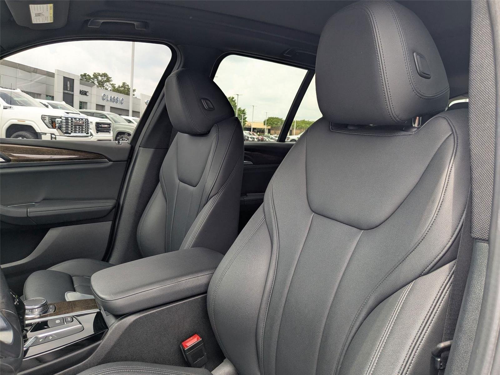 Used 2019 Mineral White Metallic BMW xDrive30i image 14