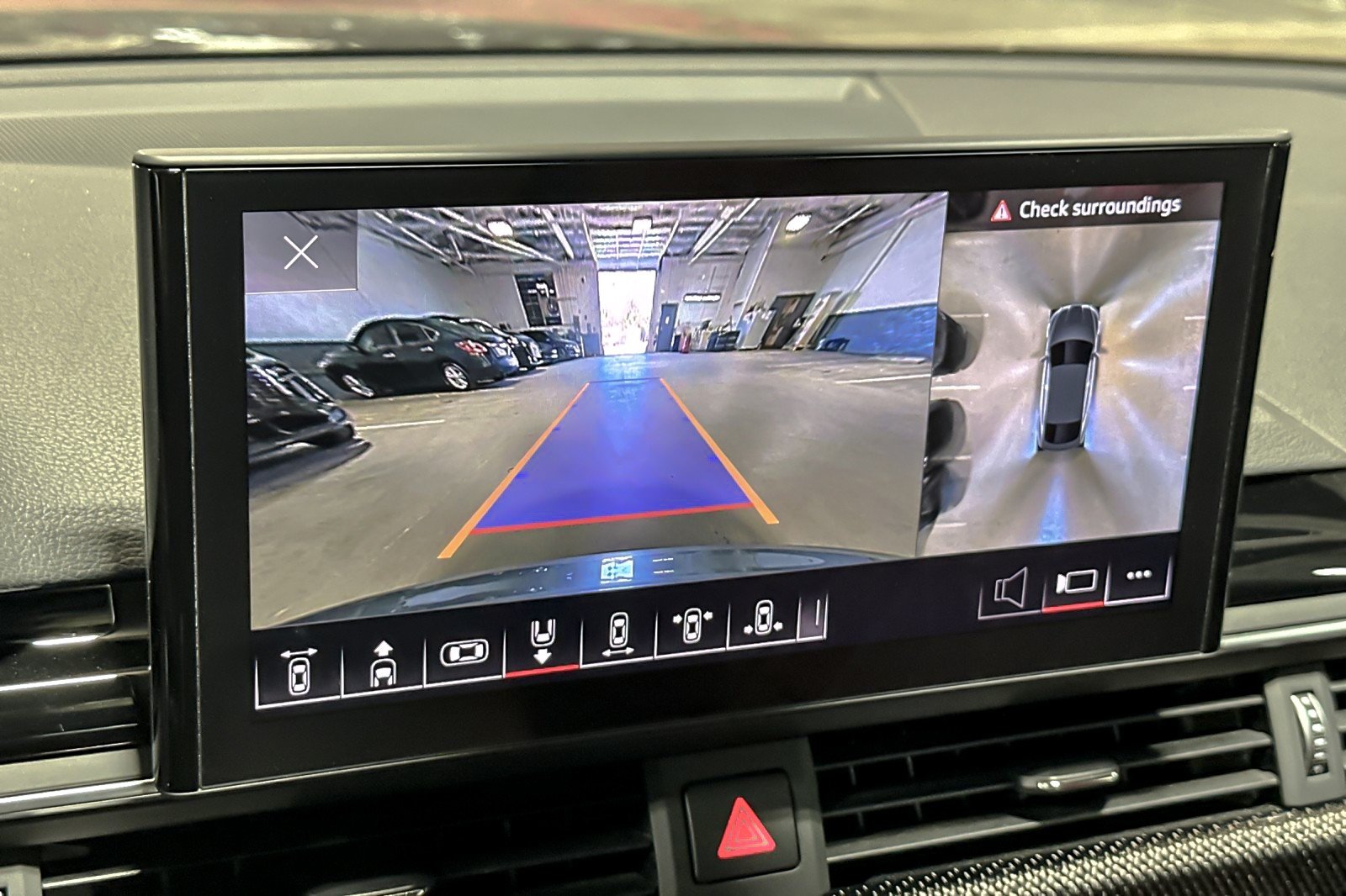 Used 2025 Daytona Gray Pearl Effect Audi Premium Plus 3.0 TFSI quattro image 18