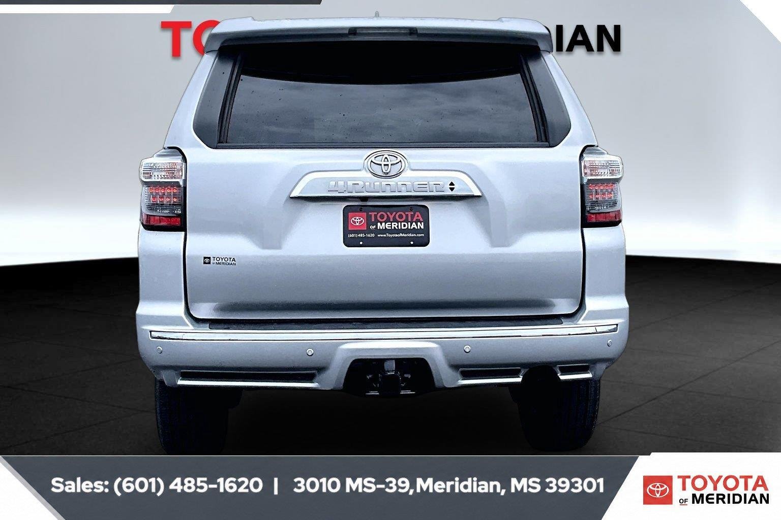 Used 2022 Classic Silver Metallic Toyota Limited image 4