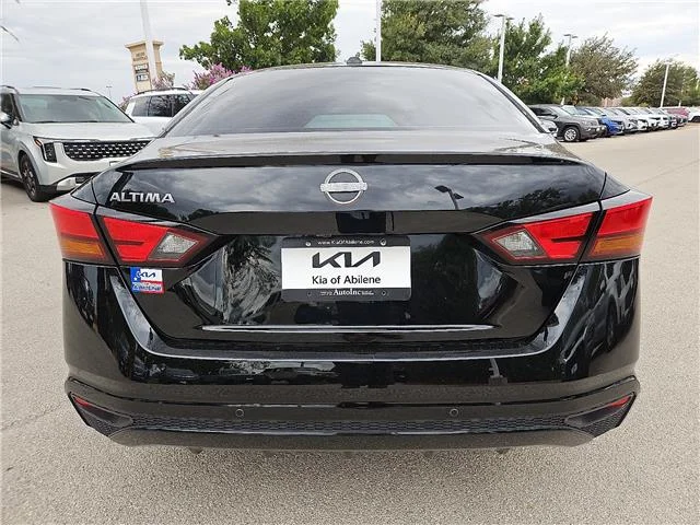 Used 2025 Super Black Nissan SV image 3