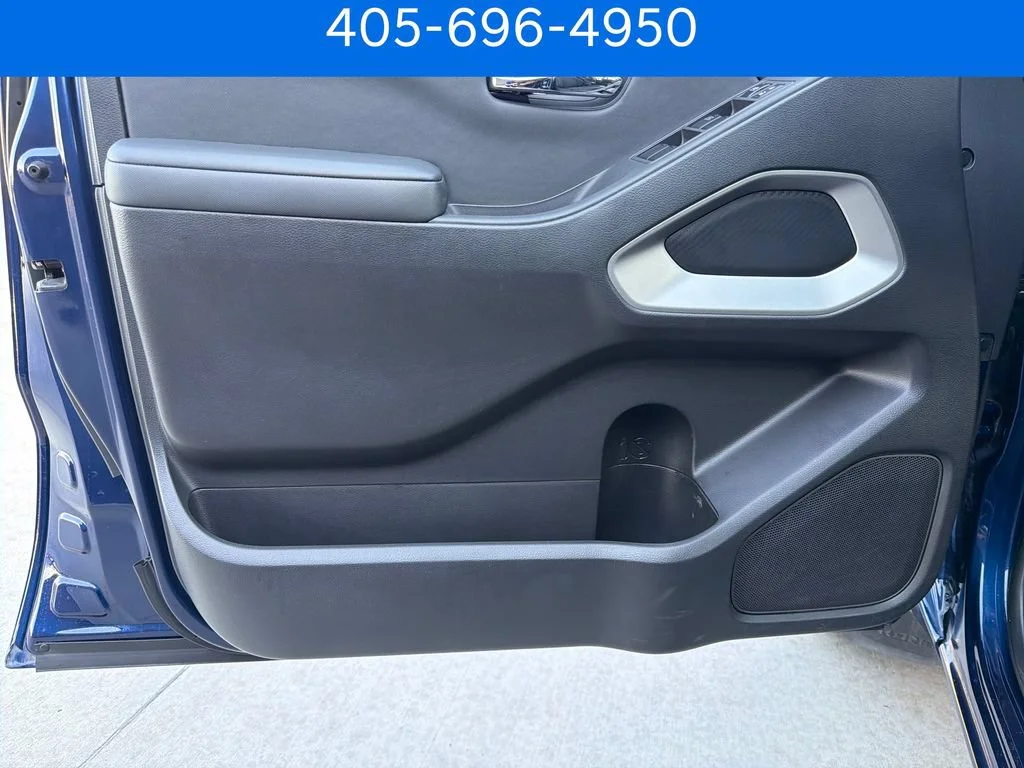 Pre-Owned 2022 Nissan Frontier SV