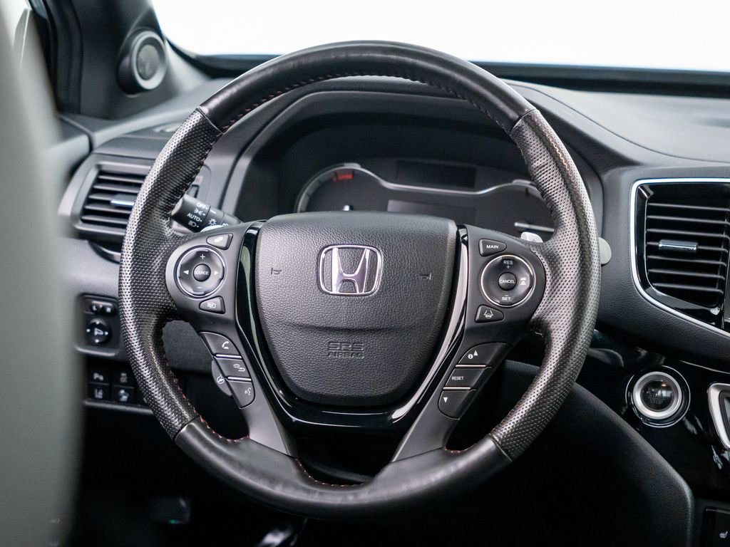 Certified Used 2023 Sonic Gray Pearl Honda AWD BLACK EDITION image 12