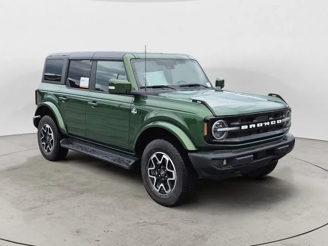 Certified Used 2025 Green Metallic Ford Outer Banks image 3