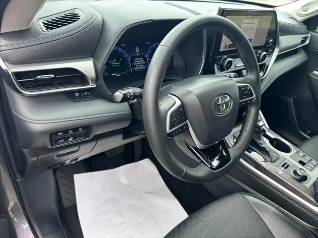 2024 Toyota Highlander Platinum - Photo 18