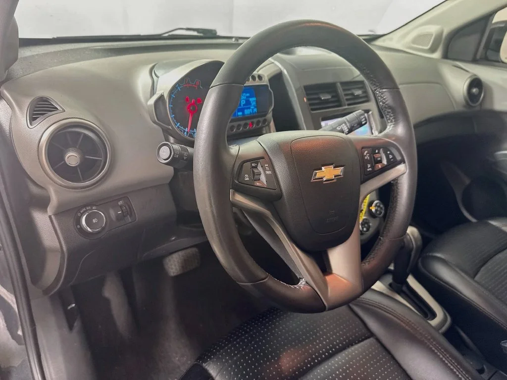 Used 2015 Gray Chevrolet LTZ image 9