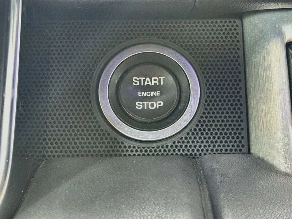 Used 2019 Black Land Rover 3.0L V6 Supercharged HSE image 20
