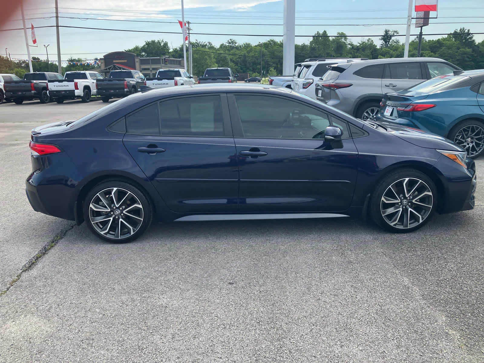 Certified Used 2022 Blueprint w/Black Sand Pearl Roof Toyota SE image 10