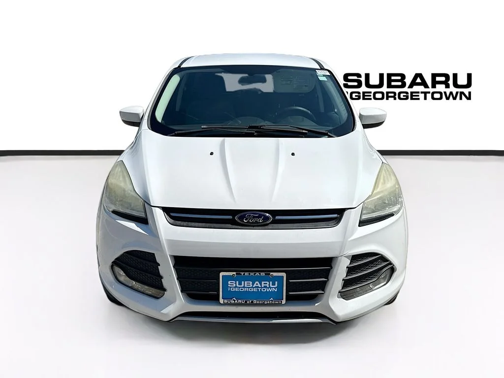 Used 2013 White Ford SE image 2