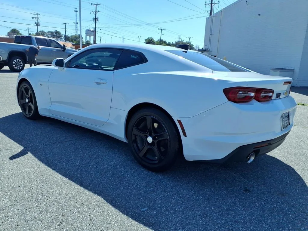 Used 2023 White Chevrolet 1LT image 26