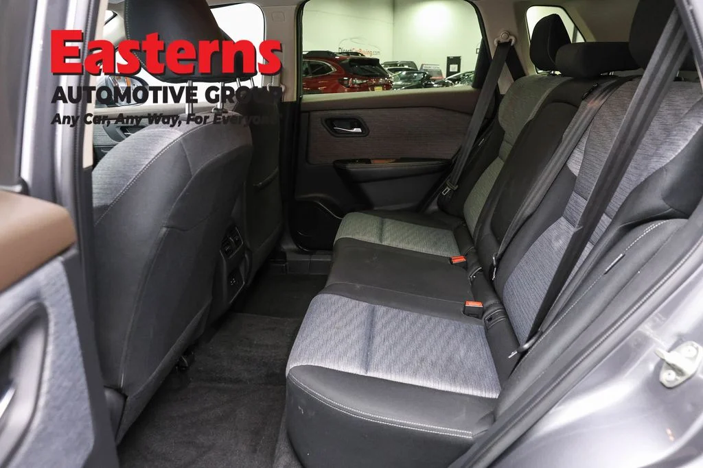 Used 2023 Gray Nissan SV image 21