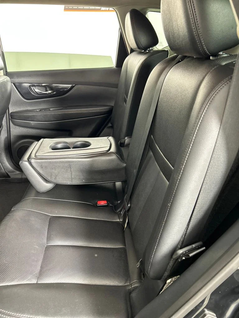 Used 2019 Black Nissan SL image 18