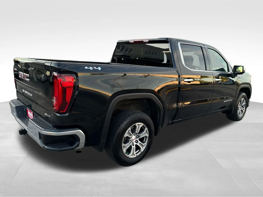 Used 2025 Black GMC SLT image 5