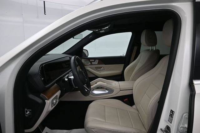 Used 2024 White Mercedes-Benz GLS 450 image 10