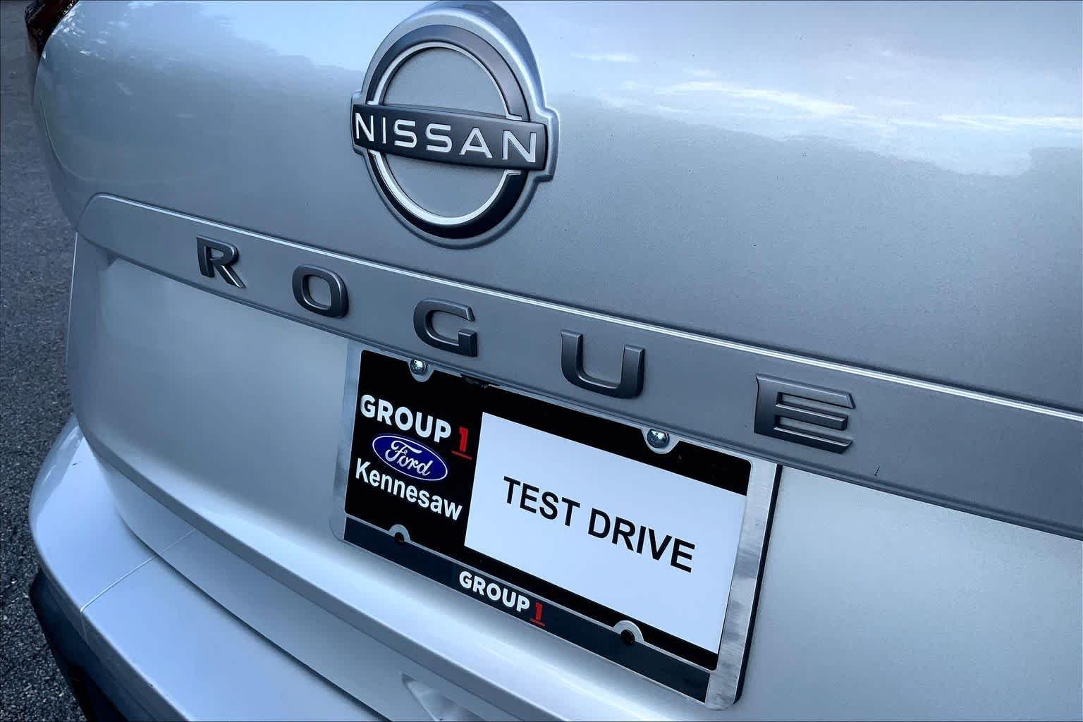 Used 2024 Brilliant Silver Metallic Nissan SV image 30