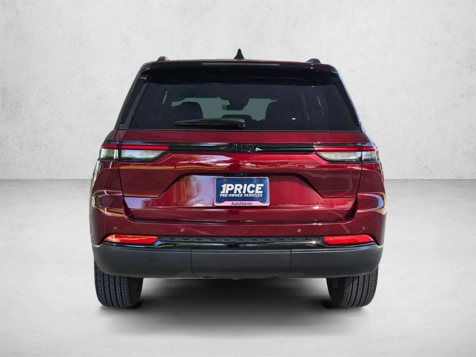 Used 2025 Velvet Red Pearlcoat Jeep Altitude X image 6