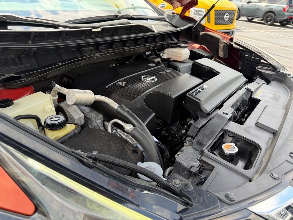 Used 2020 Orange Nissan Platinum image 8