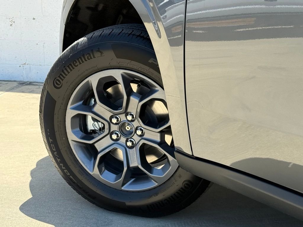 New 2026 Carbonized Gray Metallic Ford XLT image 15