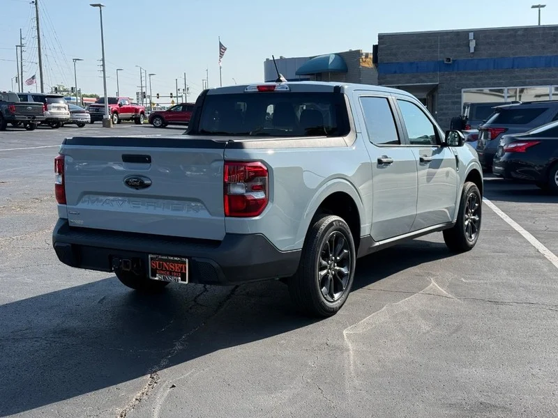 Used 2024 Cactus Green / Gray Ford XLT image 3