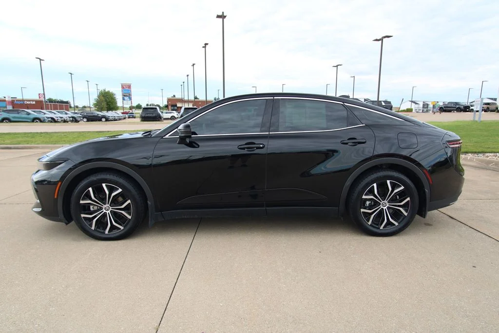 Used 2023 Black Toyota XLE image 16