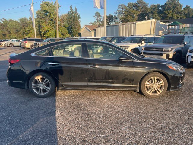 Used 2018 Black Hyundai Limited image 2
